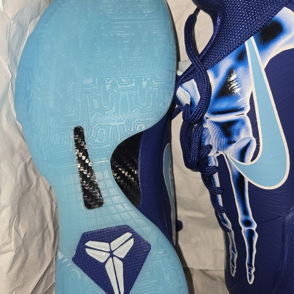 Kobe V Protro - Picture 5 of 7